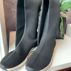 ZARA NWT BLACK OVER THE KNEE SNEAKER SZ11